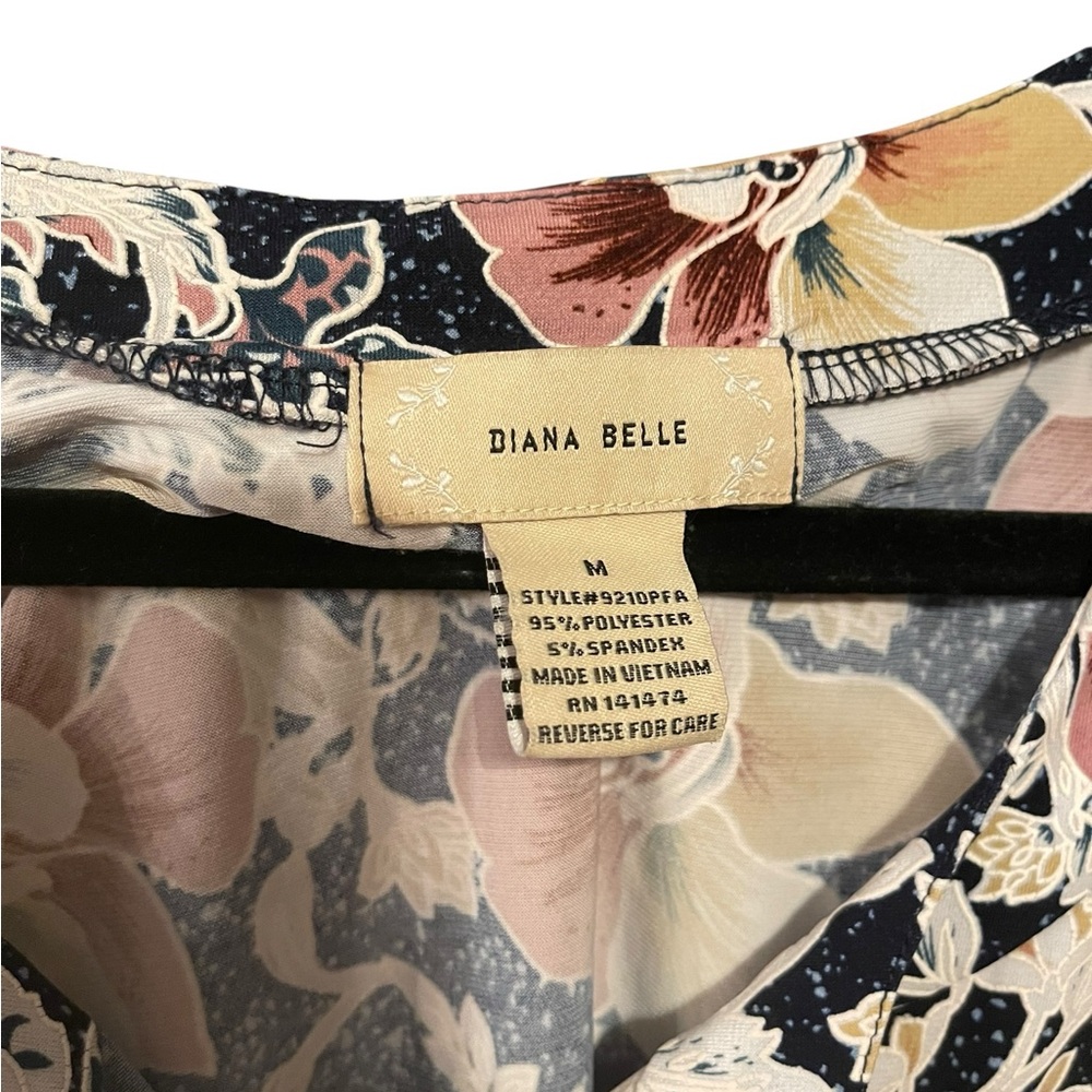 Floral V-Neck Blouse - Picture 3 of 3